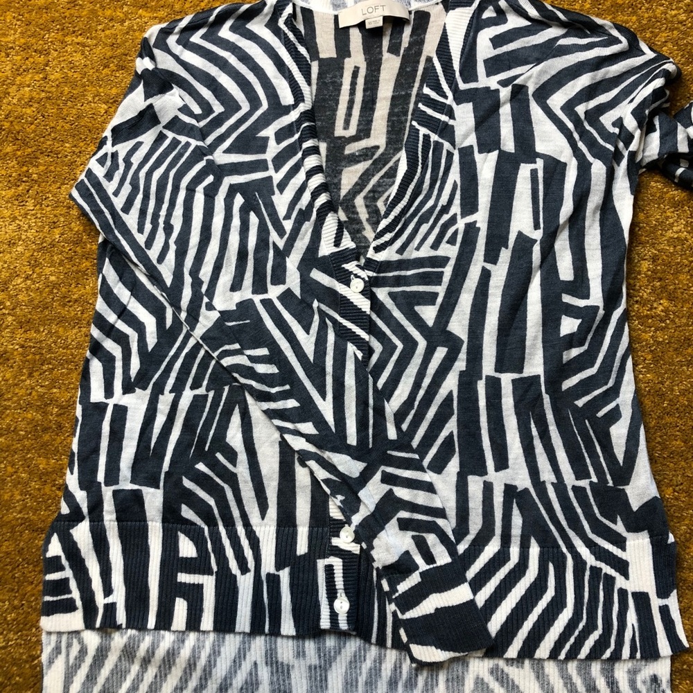 ANN TAYLOR LOFT XS cardigan
